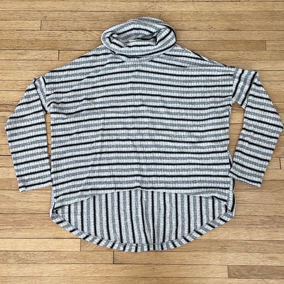 Anthropologie top - Picture 2 of 3